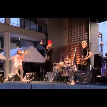 Preview image for the video "2011-08-06 Fishbone @ Yamanakako Community Plaza - Yamanakako - Japan (video-2774)".