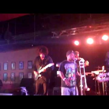 Preview image for the video "2012-09-05 Fishbone @ House of Rock - Fargo - ND United States (video-2450)".