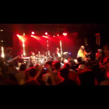 Preview image for the video "2011-05-21 Fishbone @ Le Forum - Vauréal - France (video-2499)".