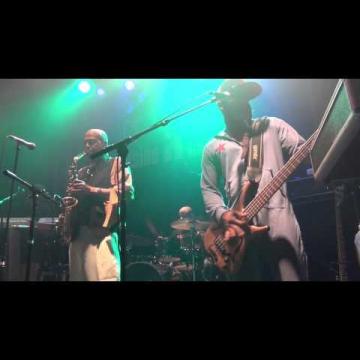 Preview image for the video "2012-10-21 Fishbone @ L'Usine à Chapeaux - Rambouillet - France (video-2816)".