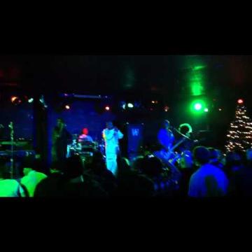 Preview image for the video "2010-12-16 Fishbone @ Avalon Night Club - Santa Clara - CA United States (video-2201)".