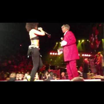 Preview image for the video "2013-01-05 Fishbone @ Palais Omnisports Paris-Bercy - Paris - France (video-2489)".