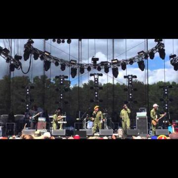 Preview image for the video "2015-09-13 Fishbone @ Lockn' Music Festival - Arrington - VA United States (video-2861)".