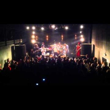 Preview image for the video "2011-05-18 Fishbone @ L'Akwaba - Chateauneuf de Gadagne (Avignon) - France (video-2273)".