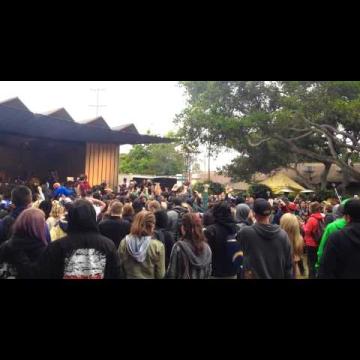 Preview image for the video "2015-05-24 Fishbone @ California Roots Musics &amp; Arts Festival - Monterey - CA United States (video-2822)".
