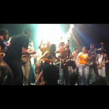 Preview image for the video "2011-05-19 Fishbone @ Le Hangar - Ivry - France (video-2449)".