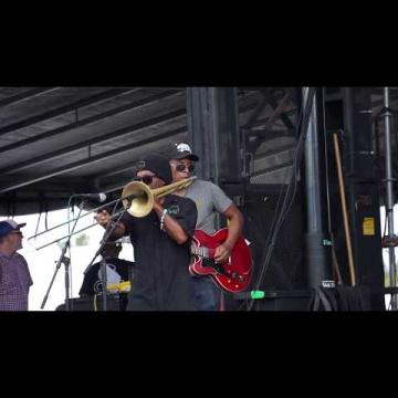 Preview image for the video "2017-09-16 Fishbone @ Riot Fest &amp; Carnival - Chicago - IL United States (video-3025)".