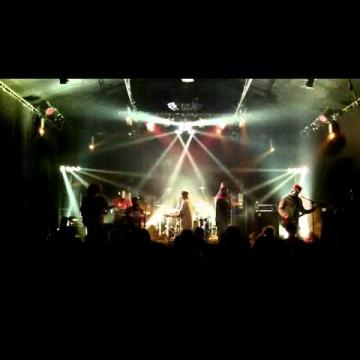 Preview image for the video "2012-11-20 Fishbone @ Magasin 4 - Brussels - Belgium (video-2413)".