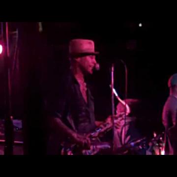 Preview image for the video "2009-08-14 Fishbone @ Surf Club - Ortley Beach - NJ United States (video-2058)".