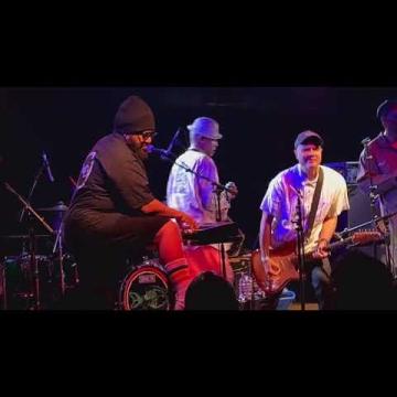 Preview image for the video "2022-09-03 Fishbone @ Bottom Lounge - Chicago - IL United States (video-19874)".