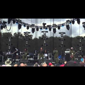 Preview image for the video "2015-09-13 Fishbone @ Lockn' Music Festival - Arrington - VA United States (video-2860)".