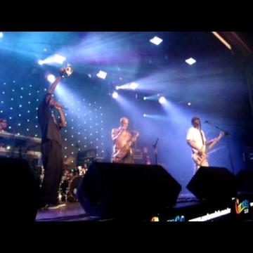 Preview image for the video "2010-07-25 Fishbone @ Carioca Club - Sao Paulo - Brazil (video-2144)".