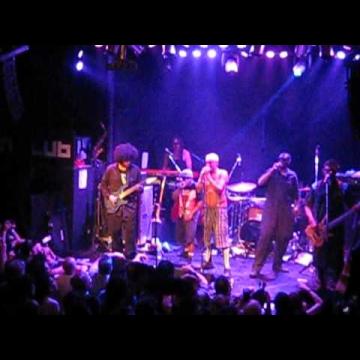 Preview image for the video "2014-08-20 Fishbone @ Uniclub - Buenos Aires - Argentina (video-2665)".