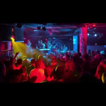 Preview image for the video "2025-05-11 Fishbone @ Underworld - London - United Kingdom (video-21958)".