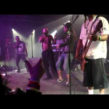 Preview image for the video "2009-11-02 Fishbone @ La Zona Rosa - Austin - TX United States (video-2074)".