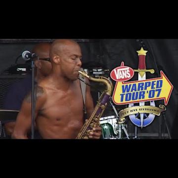 Preview image for the video "2007-08-25 Fishbone @ Warped 07 Los Angeles - Carson - CA United States (video-21510)".