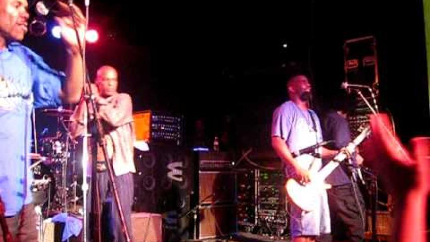 Preview image for the video "2008-11-15 Fishbone @ Hawthorne Theather - Portland - OR United States (video-1969)".