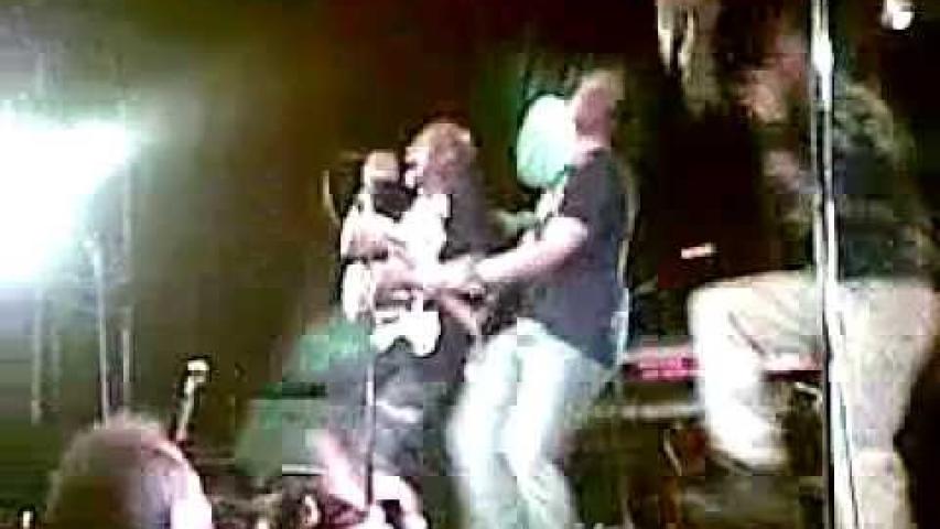 Preview image for the video "2008-04-26 Fishbone @ Elysée Montmartre - Paris - France (video-2777)".