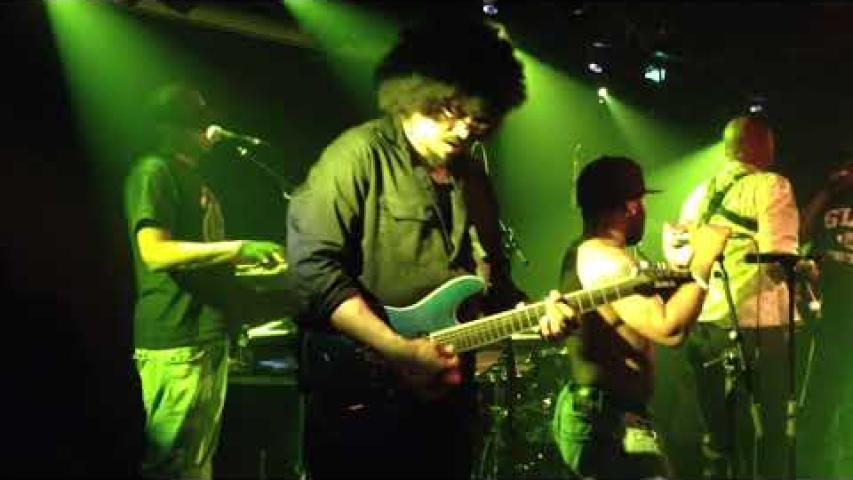 Preview image for the video "2012-10-27 Fishbone @ La Luciole - Alençon - France (video-3048)".