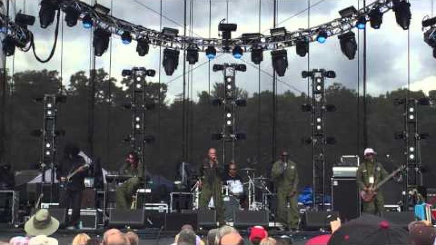 Preview image for the video "2015-09-13 Fishbone @ Lockn' Music Festival - Arrington - VA United States (video-2860)".