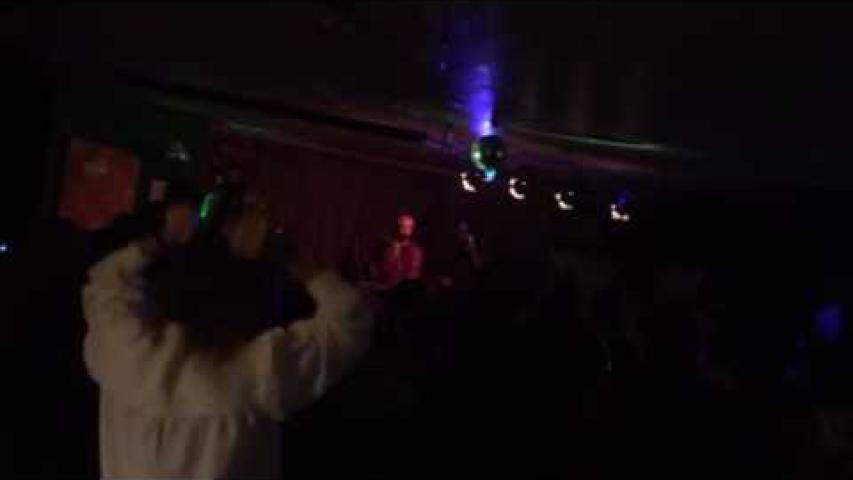 Preview image for the video "2016-11-15 Fishbone @ Northern Delights - Hayfork - CA United States (video-2932)".