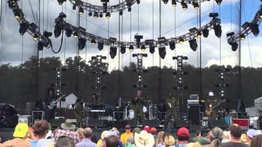 Preview image for the video "2015-09-13 Fishbone @ Lockn' Music Festival - Arrington - VA United States (video-2859)".