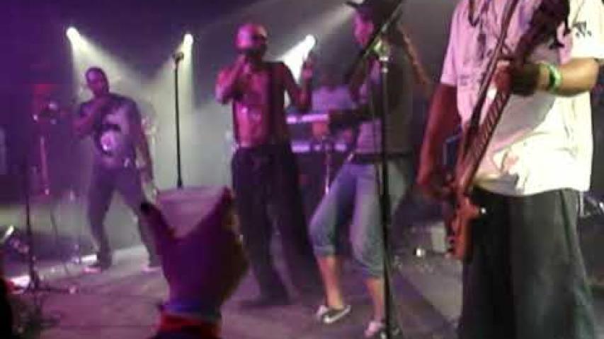 Preview image for the video "2009-11-02 Fishbone @ La Zona Rosa - Austin - TX United States (video-2074)".