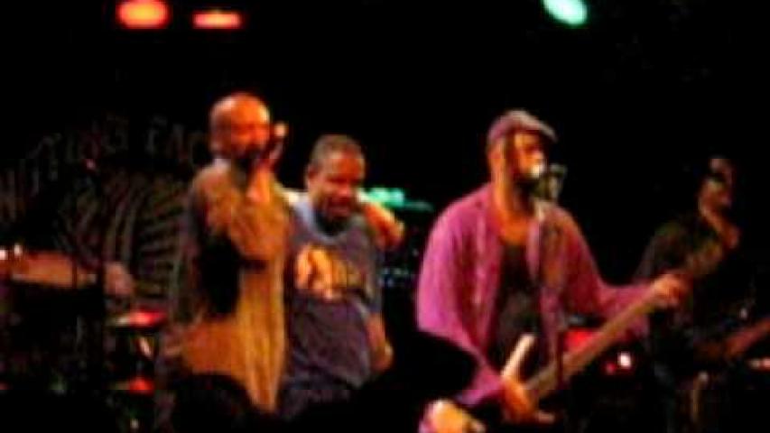 Preview image for the video "2008-11-29 Fishbone @ Knitting Factory - New York - NY United States (video-1972)".