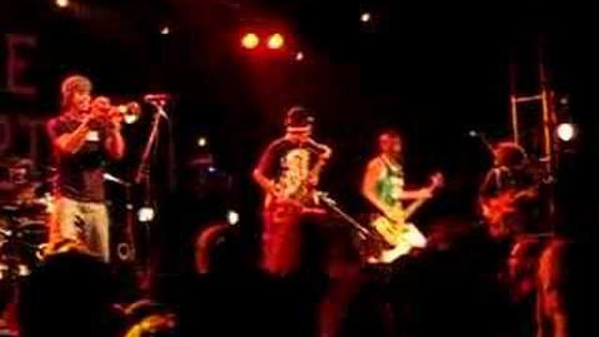 Preview image for the video "2008-04-26 Fishbone @ Elysée Montmartre - Paris - France (video-1941)".